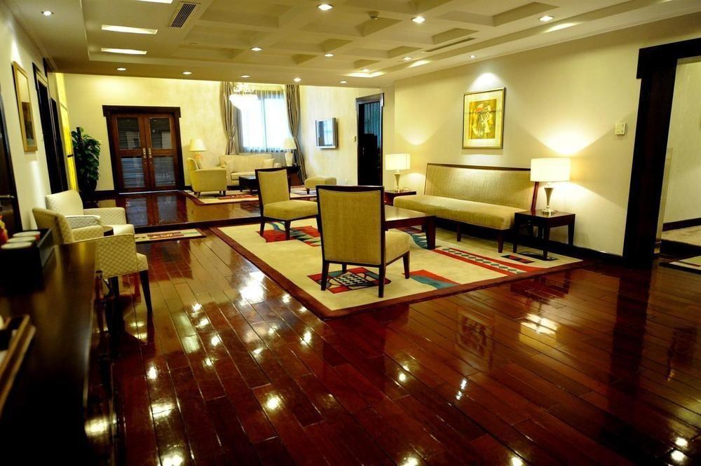 Yun-Zen Jinling World Trade Plaza Hotel Шицзячжуан Екстер'єр фото